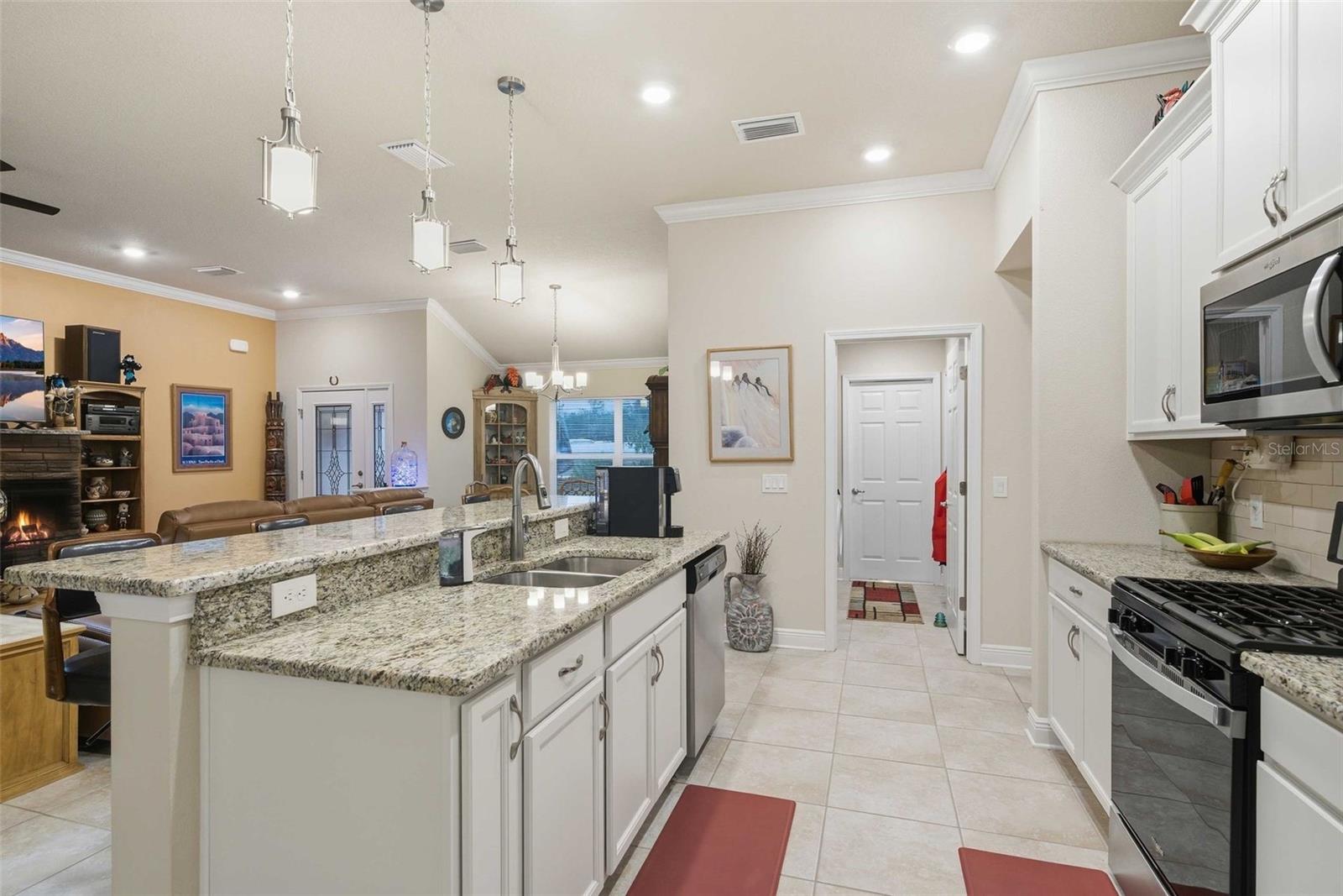 Image 9 of 43 For 3125 Canterbury Lake Drive