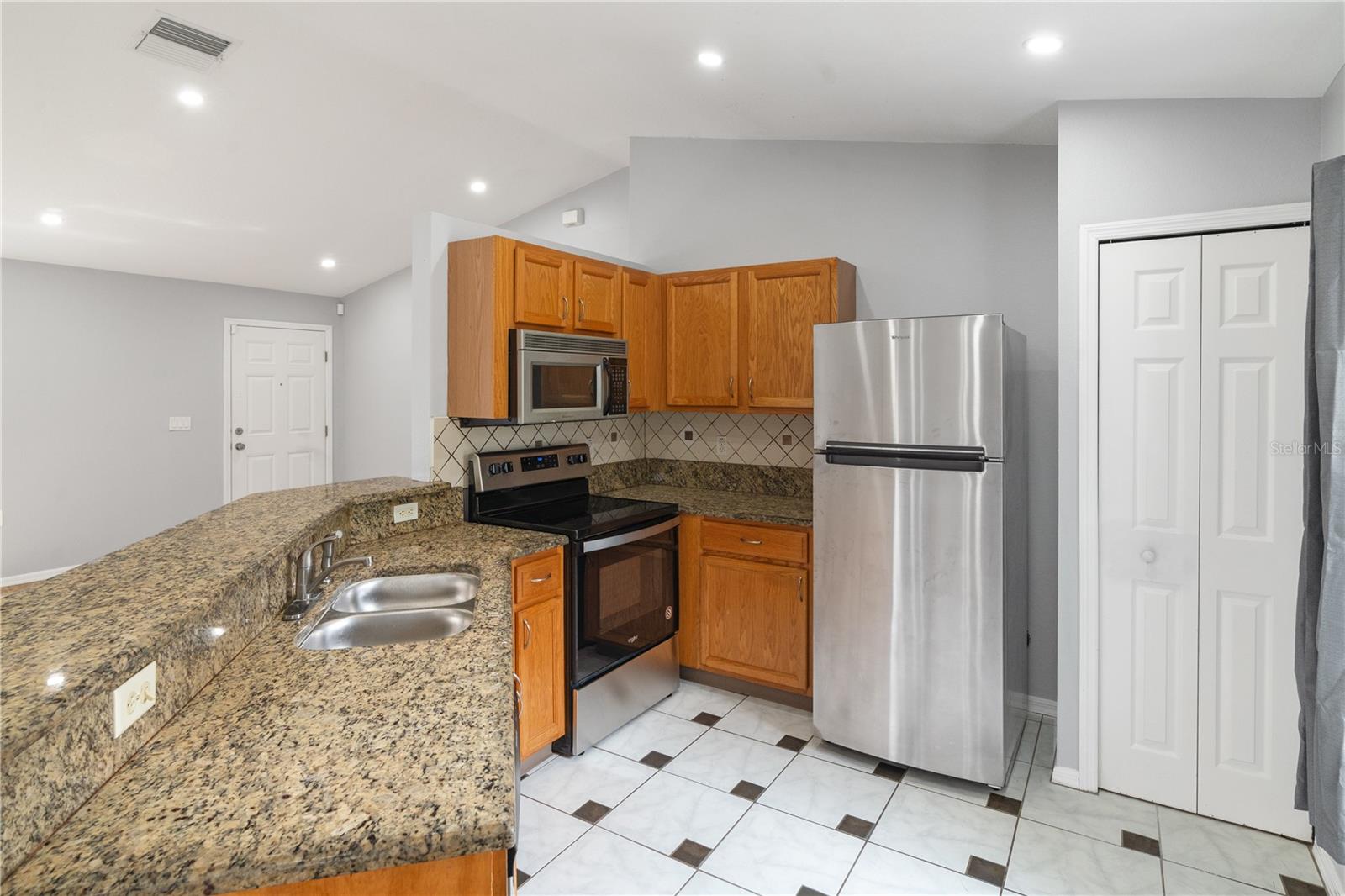 Image 11 of 36 For 17168 39th Circle