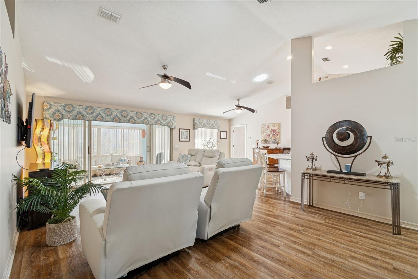 Image 4 of 38 For 3658 Arbor Lakes Drive