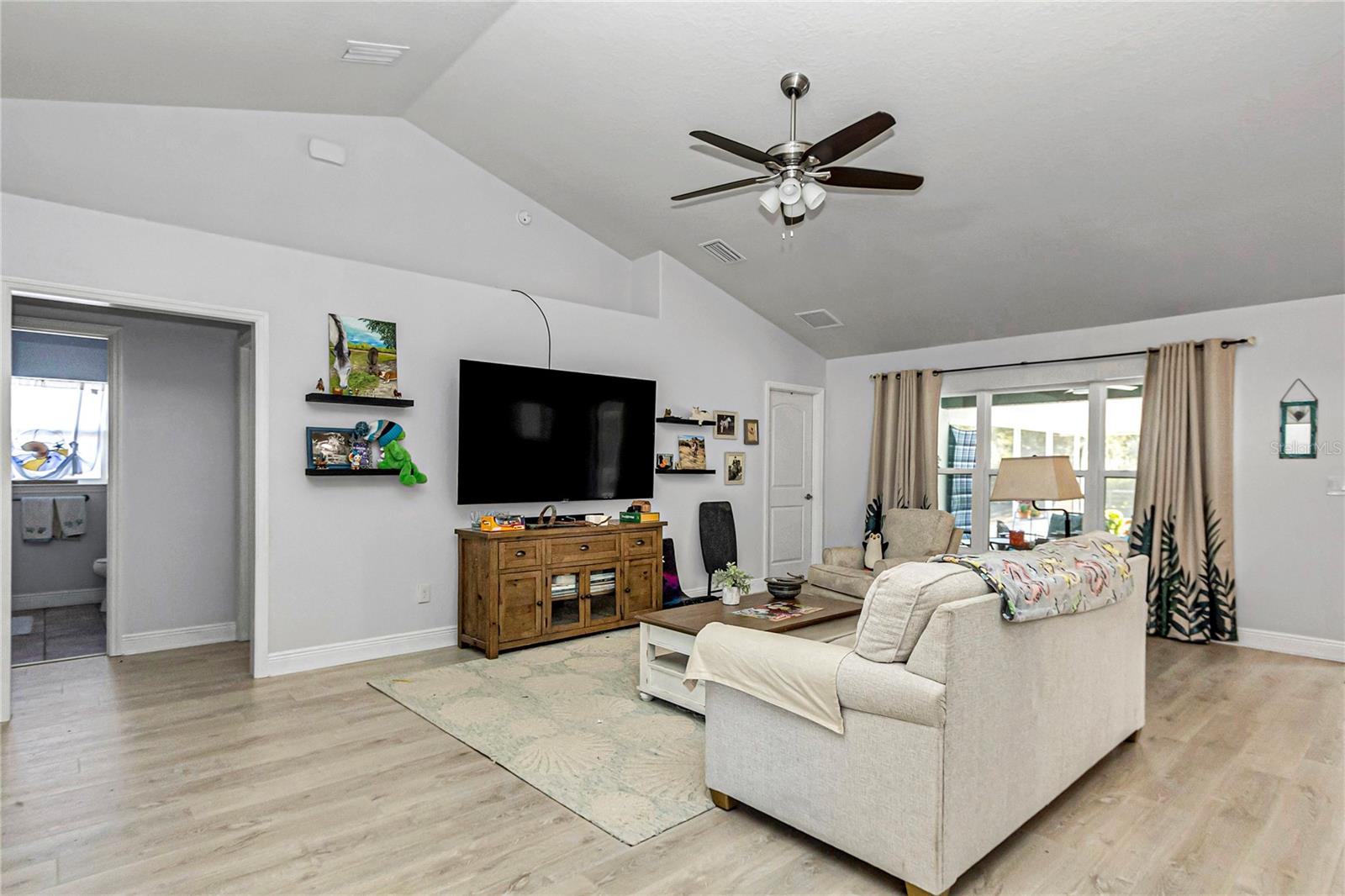 Image 10 of 33 For 25 45th Loop