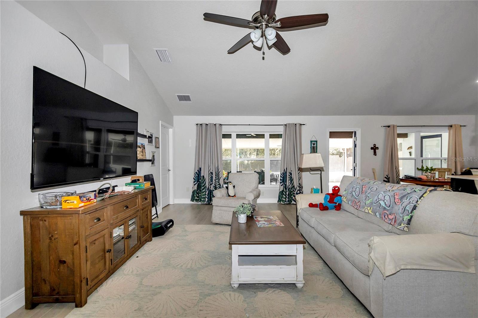 Image 11 of 33 For 25 45th Loop