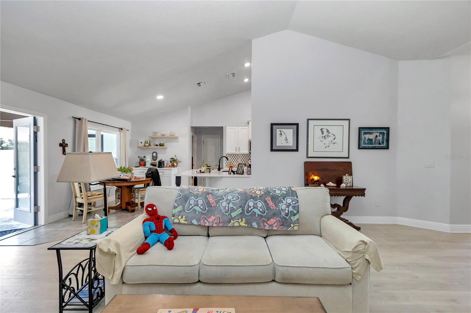 Image 18 of 33 For 25 45th Loop