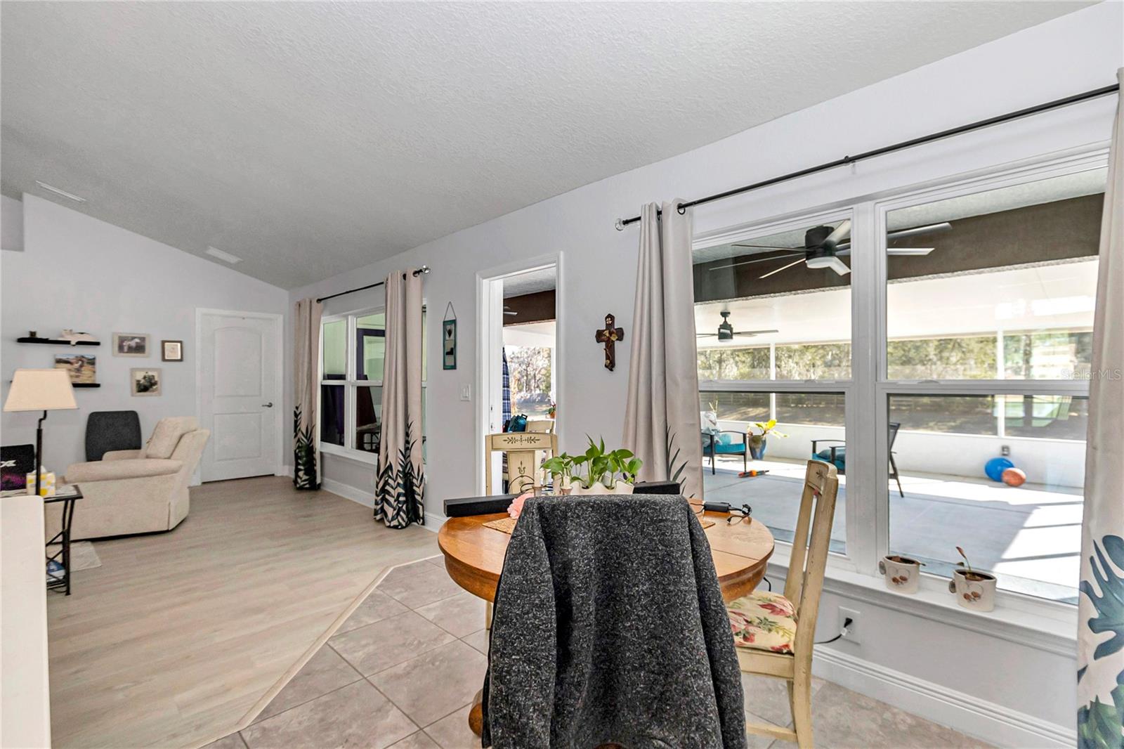 Image 19 of 33 For 25 45th Loop