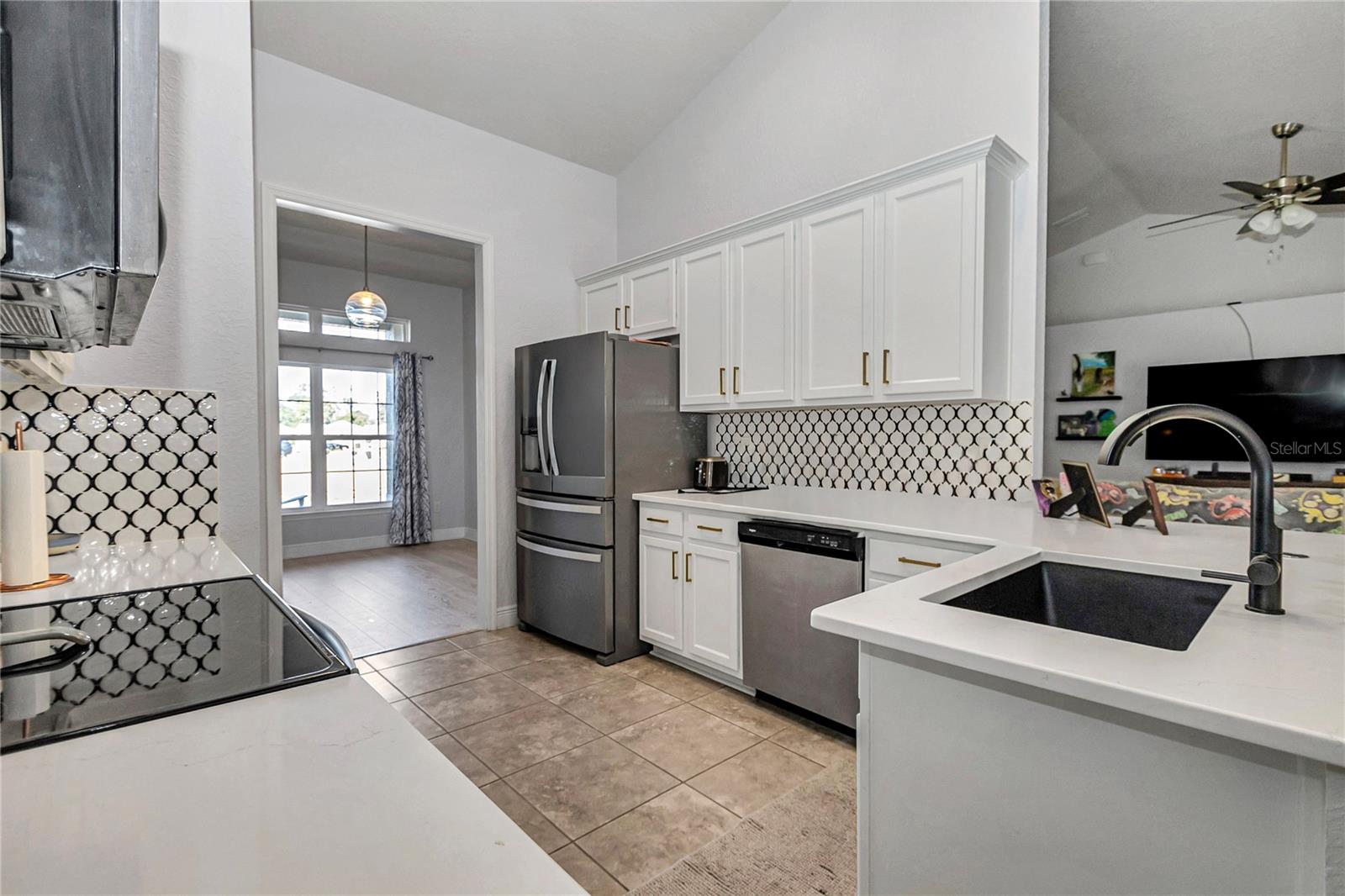 Image 20 of 33 For 25 45th Loop