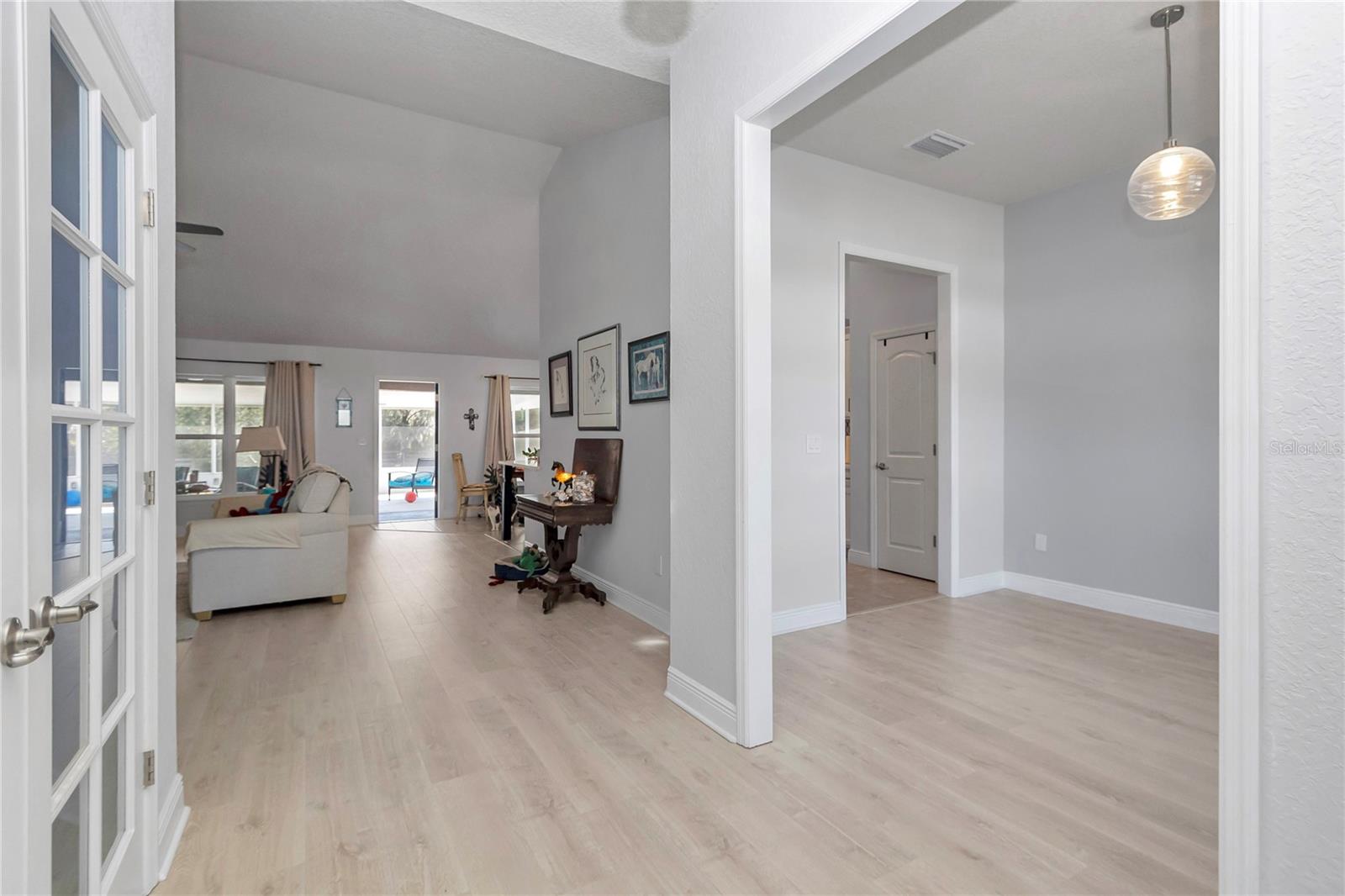 Image 7 of 33 For 25 45th Loop