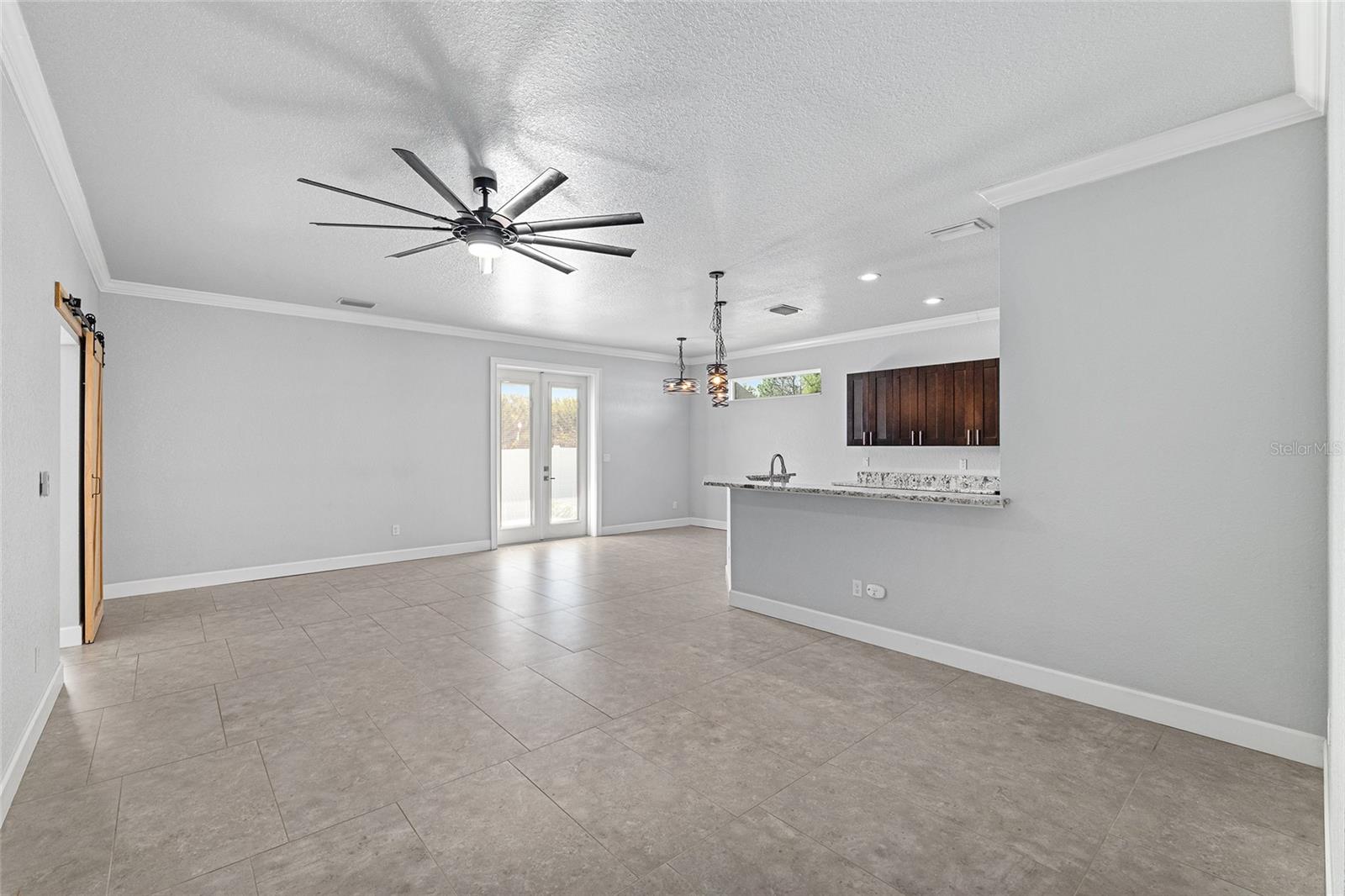 Image 8 of 24 For 4765 25th Loop