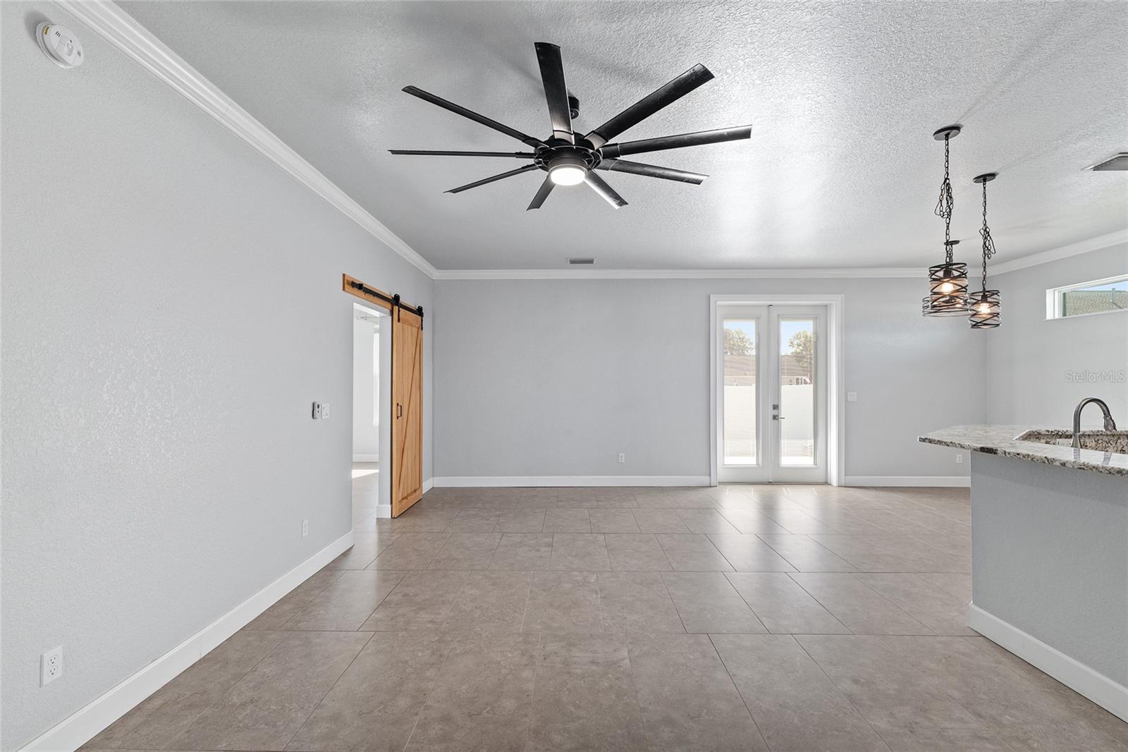 Image 9 of 24 For 4765 25th Loop