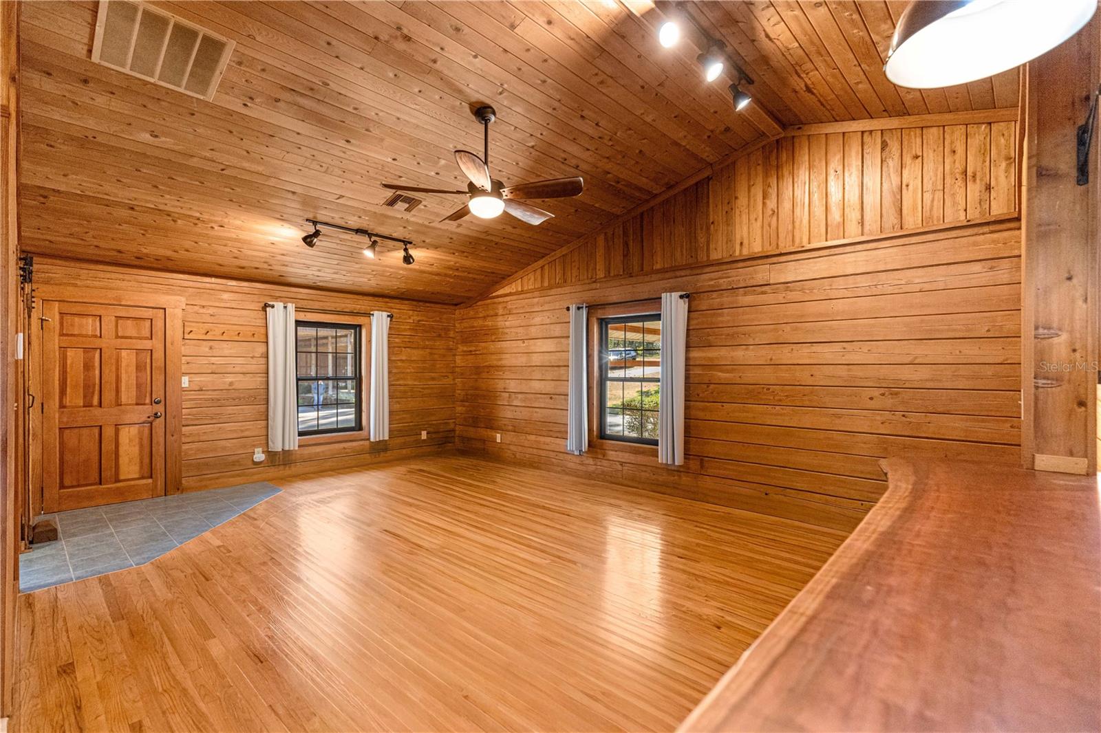 Image 42 of 83 For 9145 193 Street