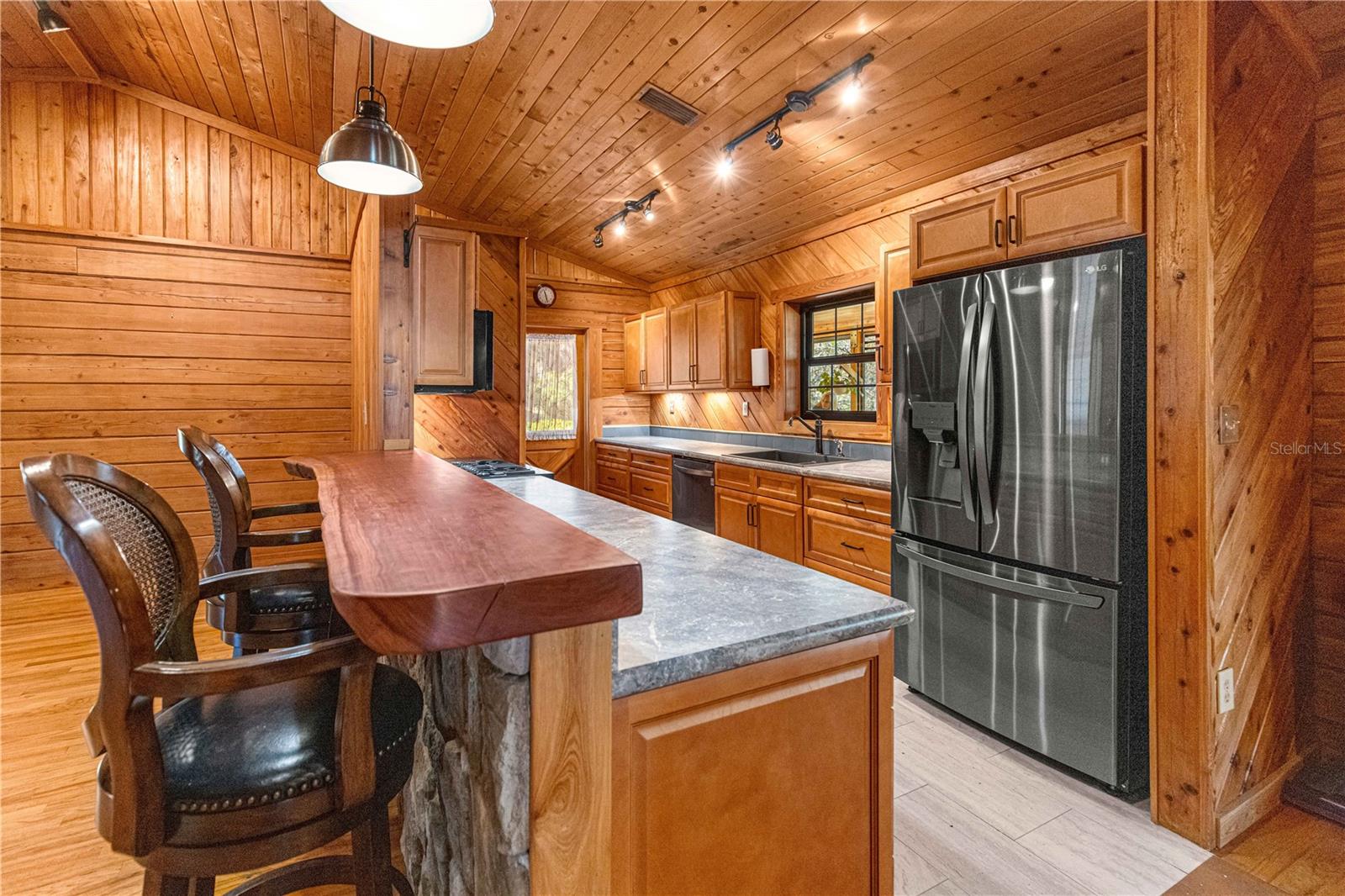 Image 43 of 83 For 9145 193 Street