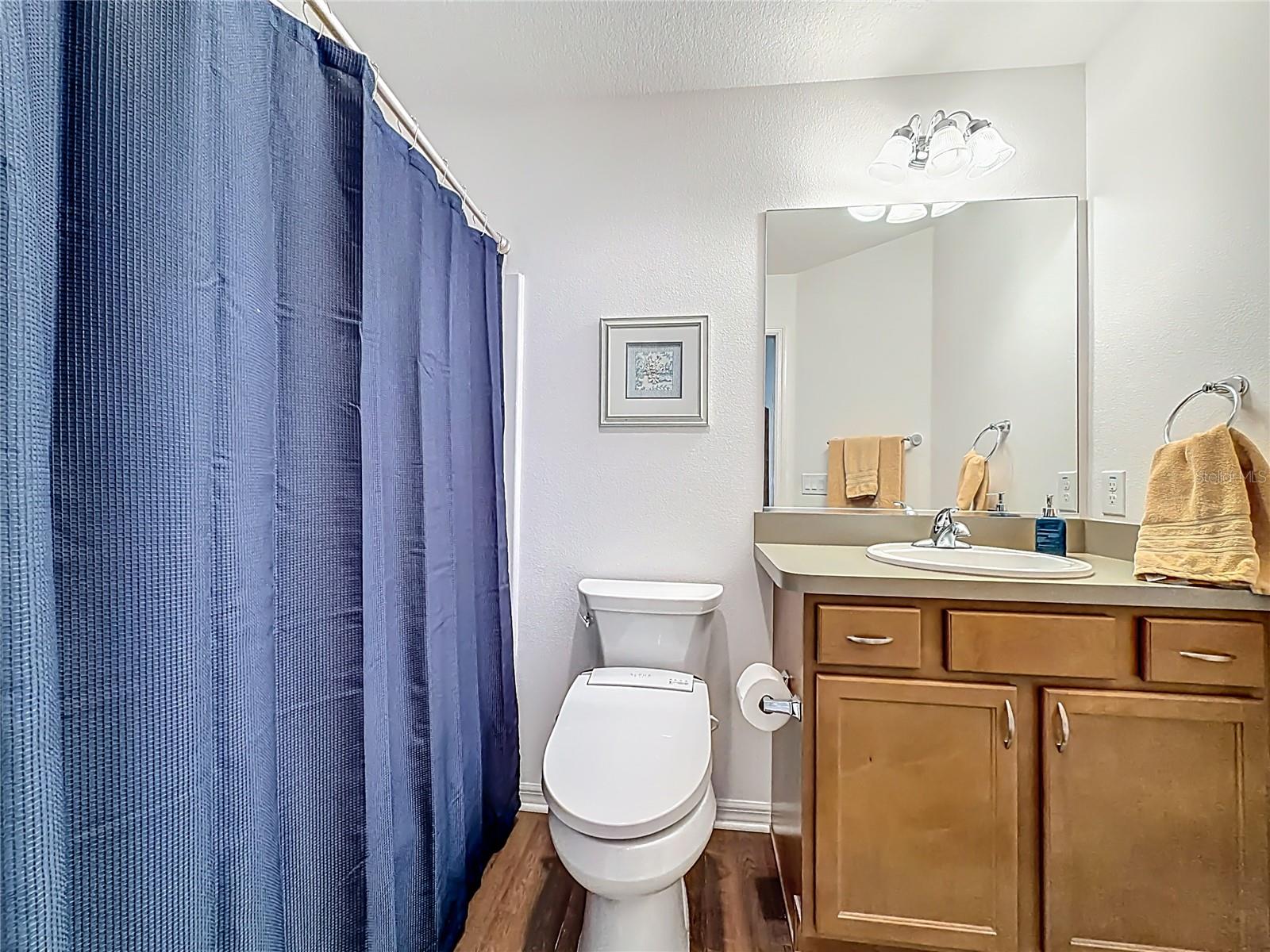 Image 27 of 37 For 3435 Inverary Avenue W