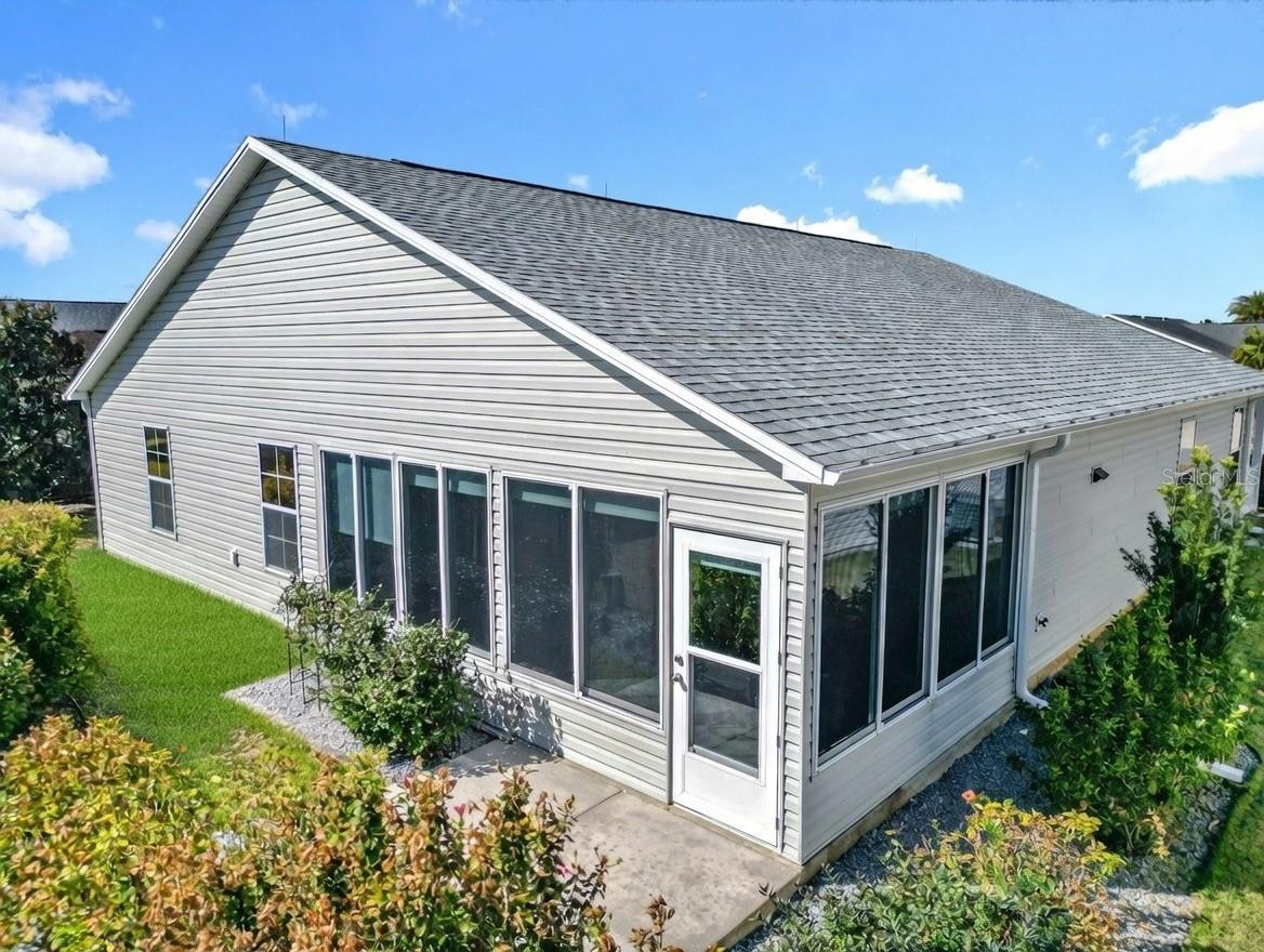 Image 3 of 37 For 3435 Inverary Avenue W