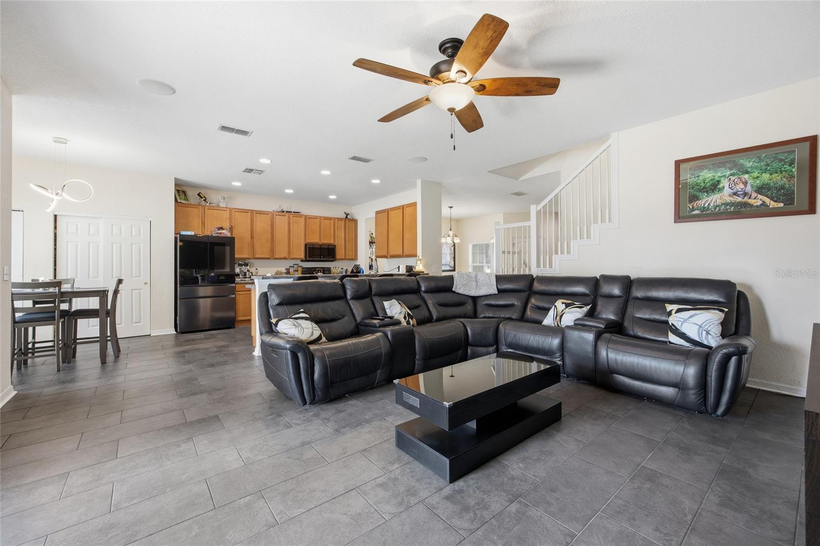 Image 15 of 41 For 4913 122nd Avenue