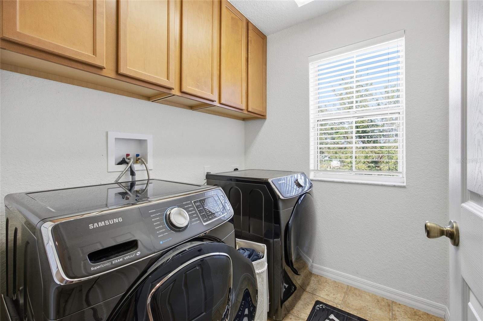 Image 19 of 41 For 4913 122nd Avenue