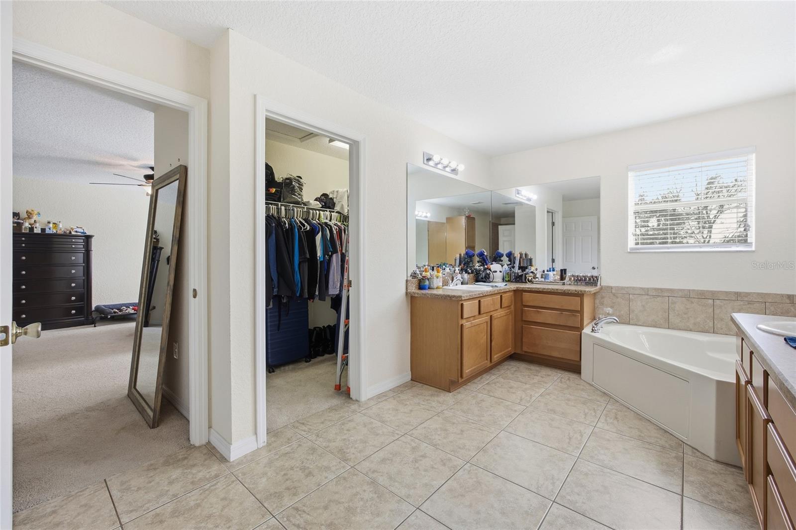 Image 26 of 41 For 4913 122nd Avenue