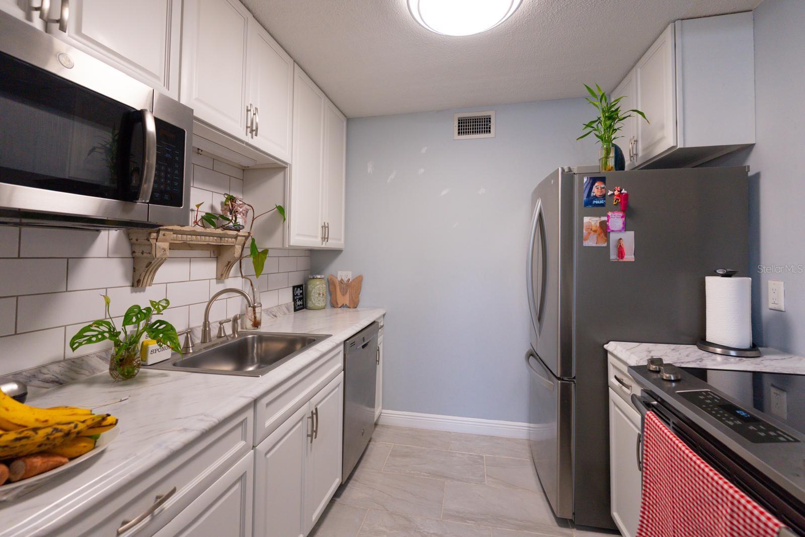 Image 10 of 27 For 2433 7th Street 2