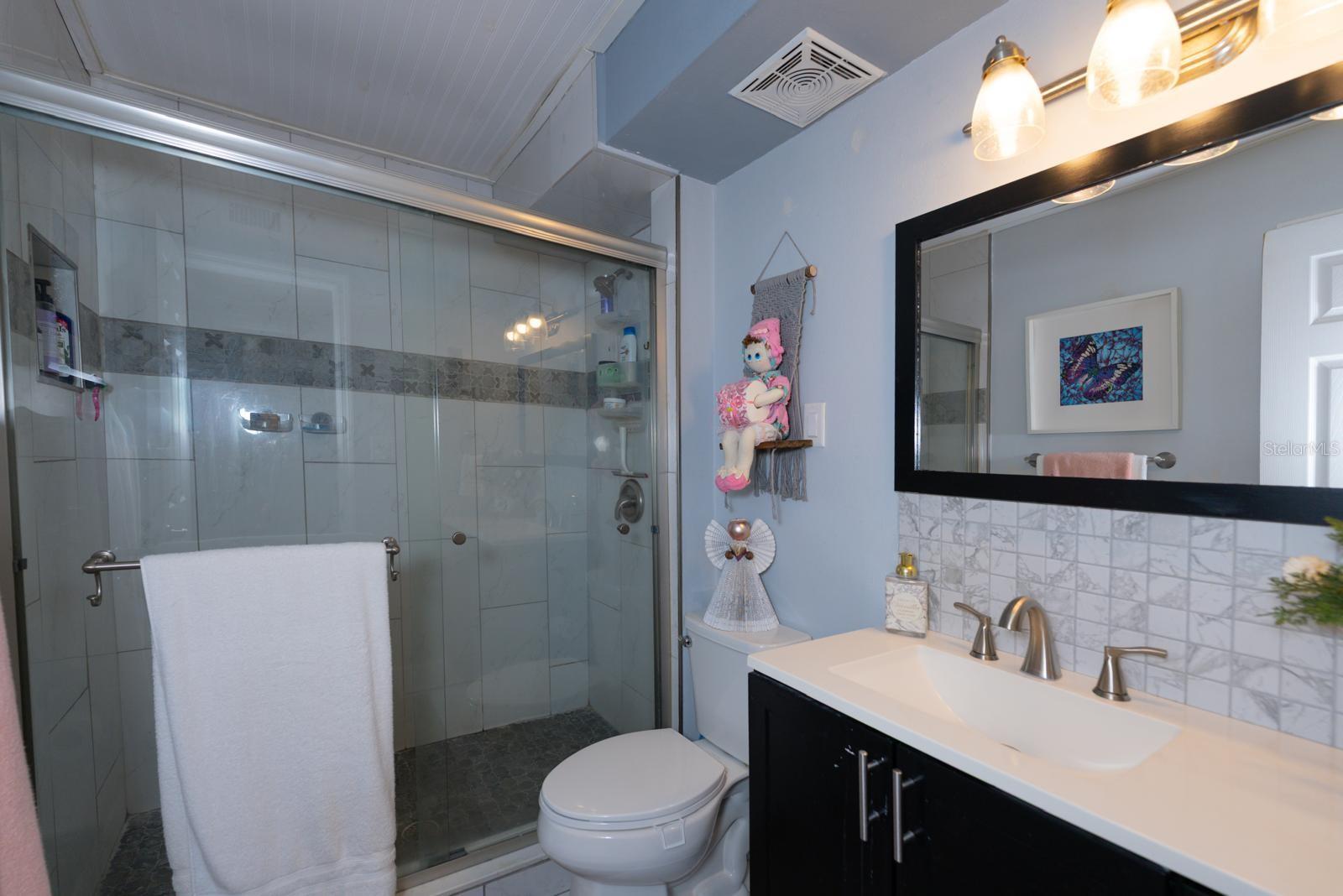 Image 17 of 27 For 2433 7th Street 2