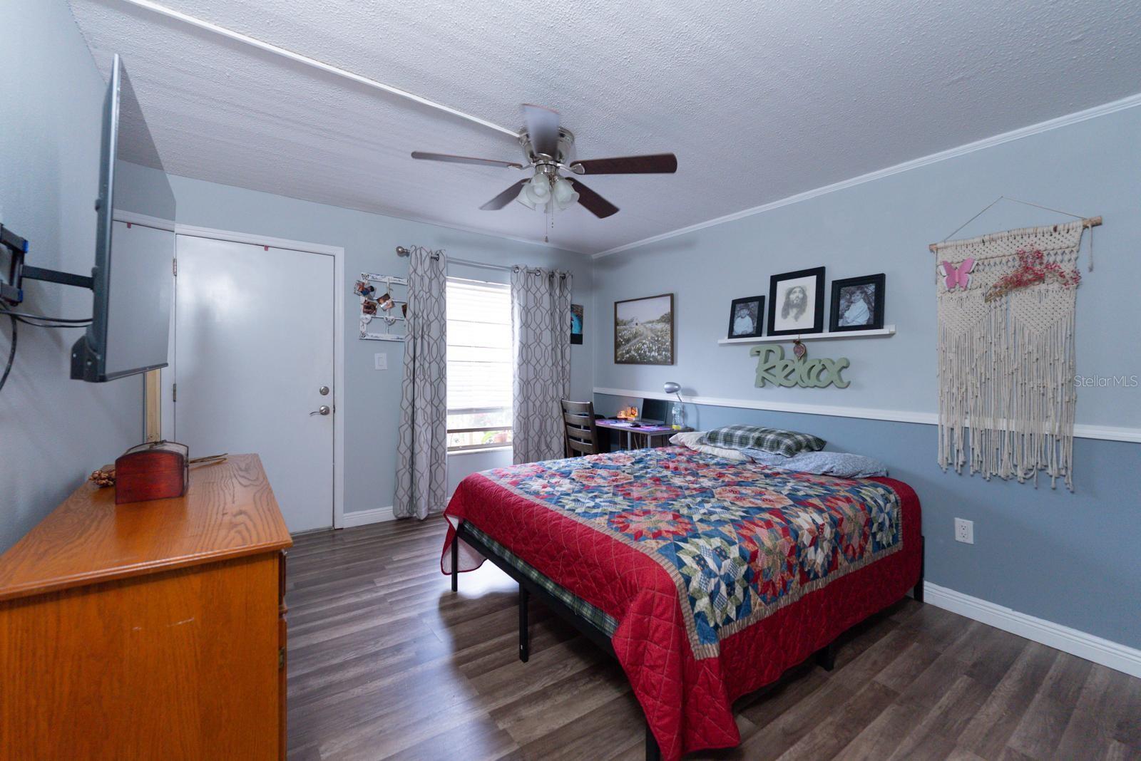 Image 19 of 27 For 2433 7th Street 2