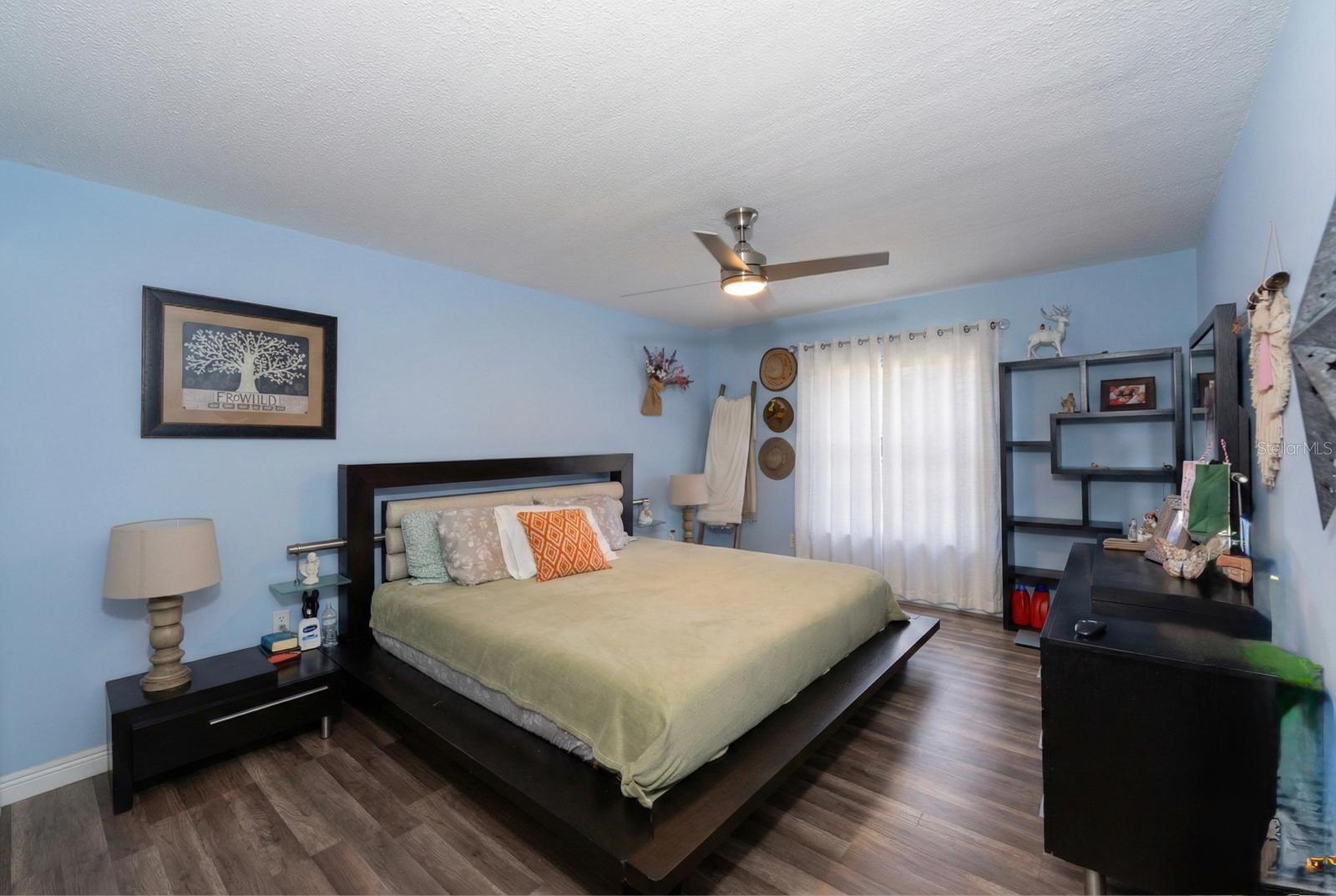 Image 26 of 27 For 2433 7th Street 2