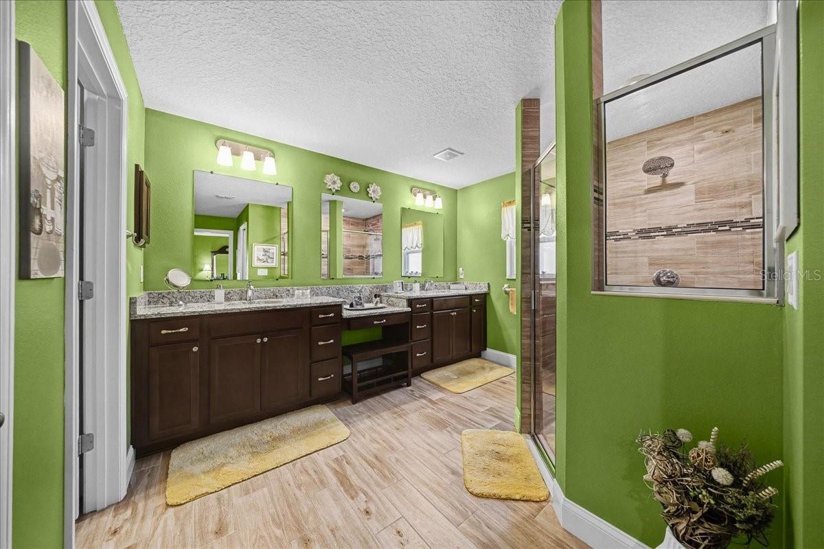 Image 28 of 42 For 4977 90th Place