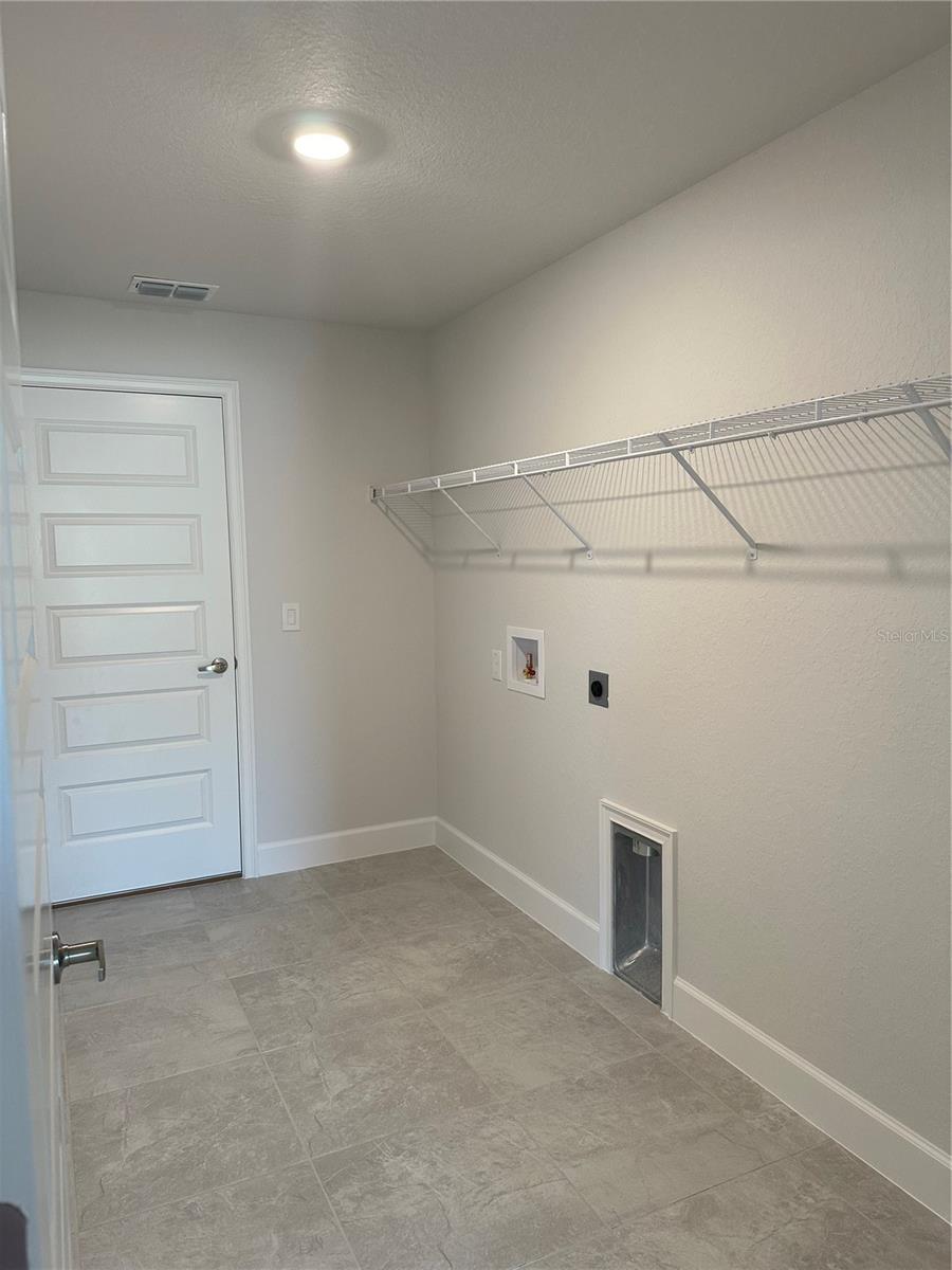 Image 19 of 38 For 5 Cedar Trace Lane