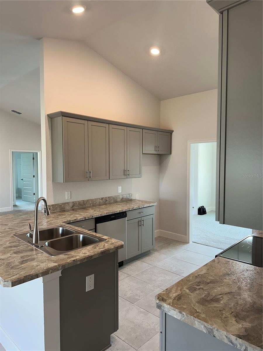 Image 20 of 38 For 5 Cedar Trace Lane