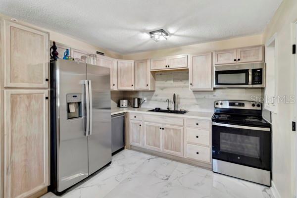 Image 7 of 20 For 635 Mccormick Street