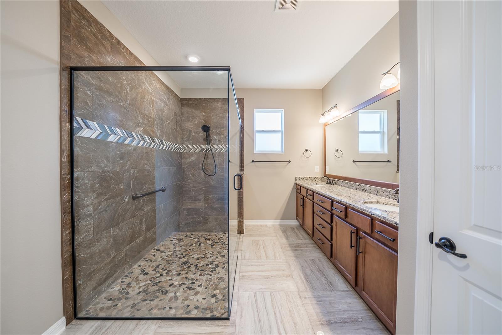 Image 20 of 48 For 9211 104th Terrace