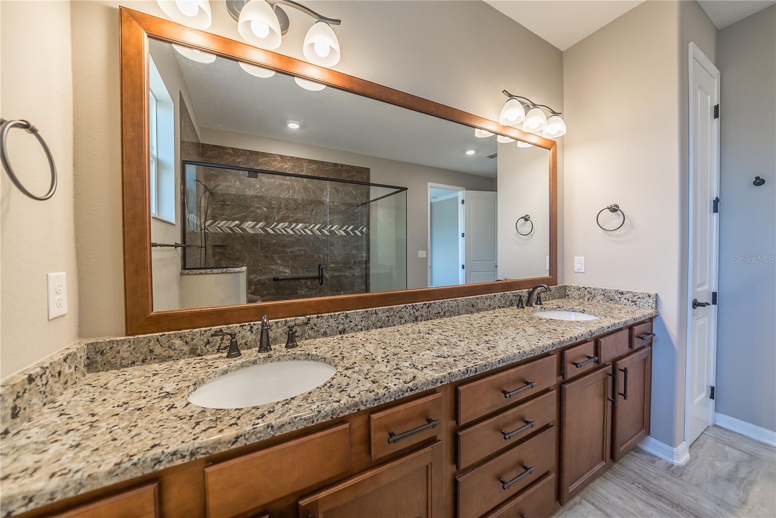 Image 22 of 48 For 9211 104th Terrace