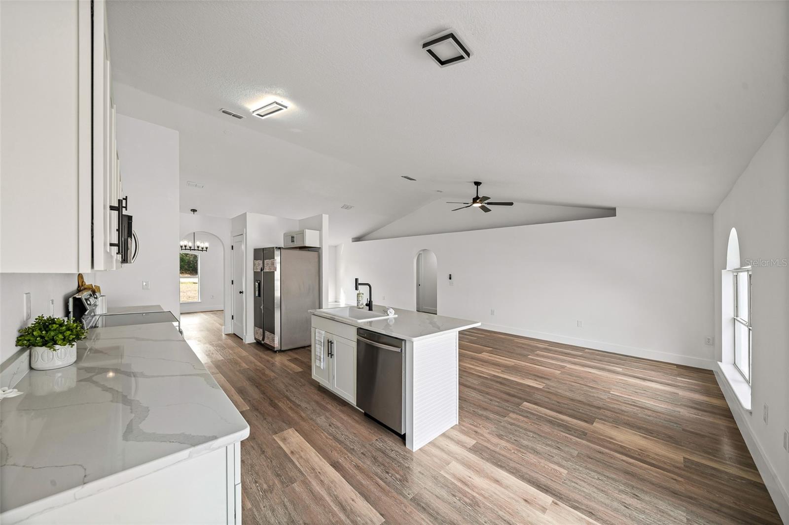 Image 16 of 51 For 497 Marion Oaks Lane