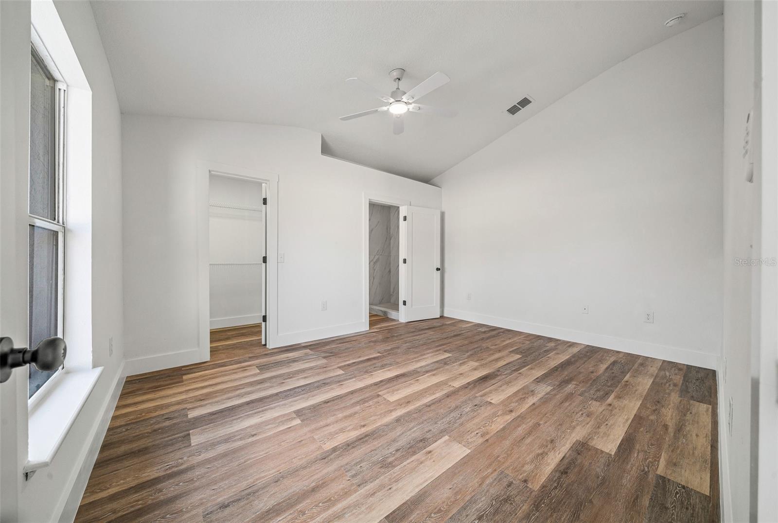 Image 24 of 51 For 497 Marion Oaks Lane