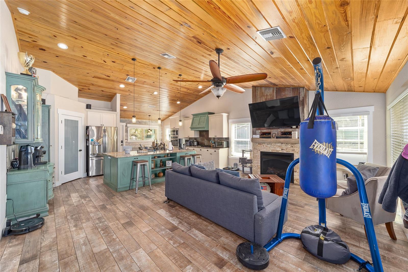 Image 13 of 60 For 14245 25th Avenue