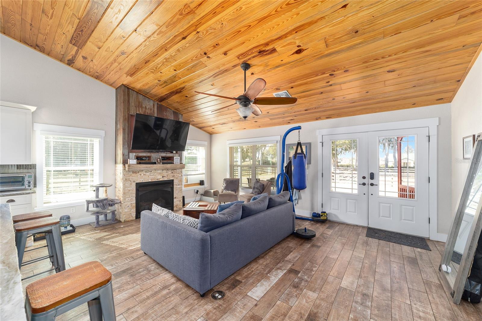 Image 15 of 60 For 14245 25th Avenue