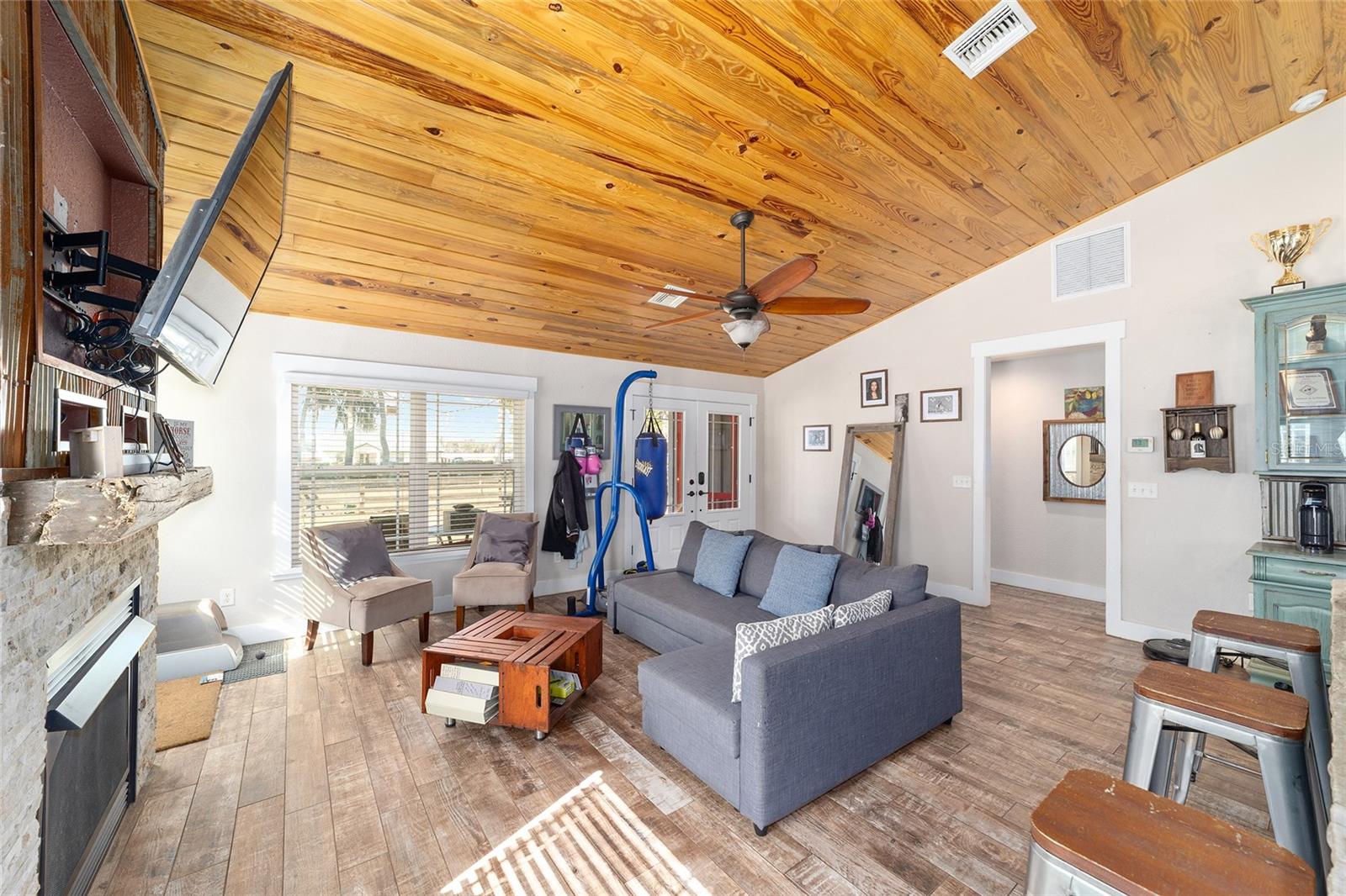 Image 16 of 60 For 14245 25th Avenue