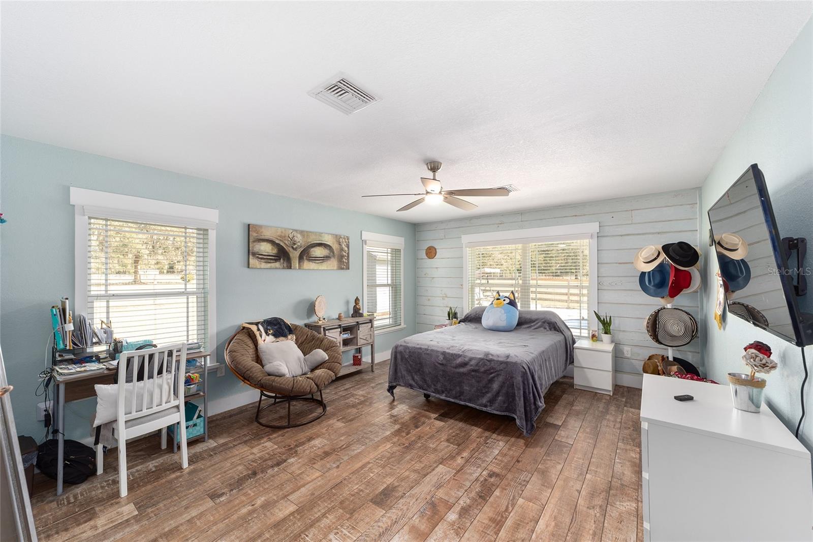 Image 27 of 60 For 14245 25th Avenue