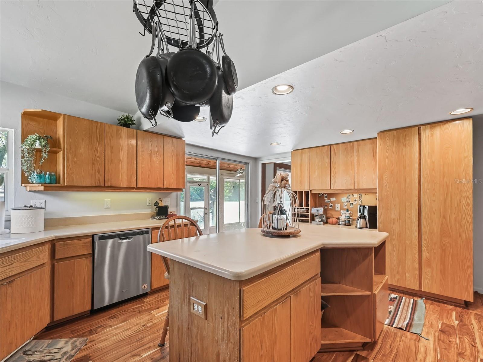 Image 14 of 43 For 9420 125th Avenue