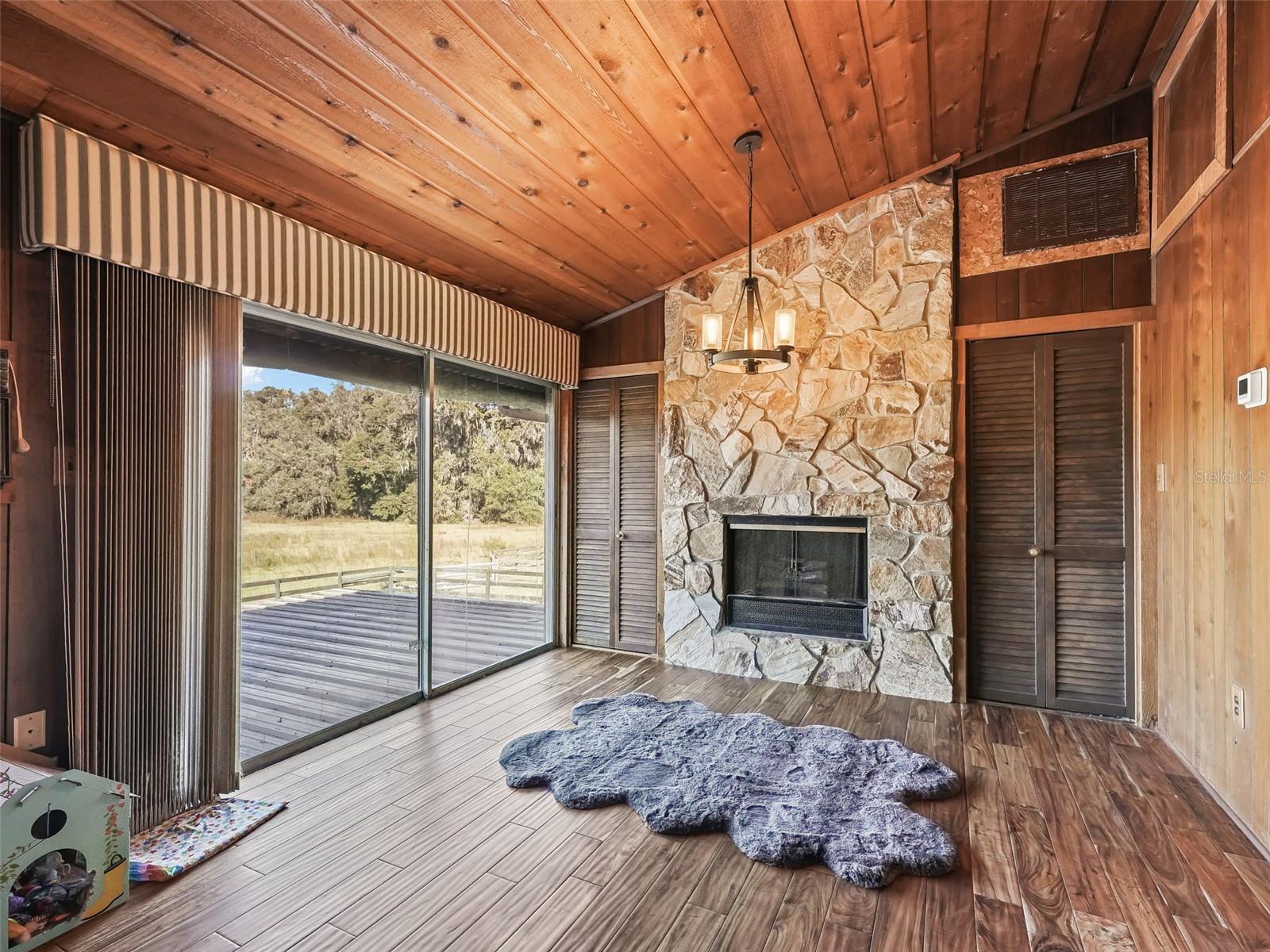 Image 18 of 43 For 9420 125th Avenue