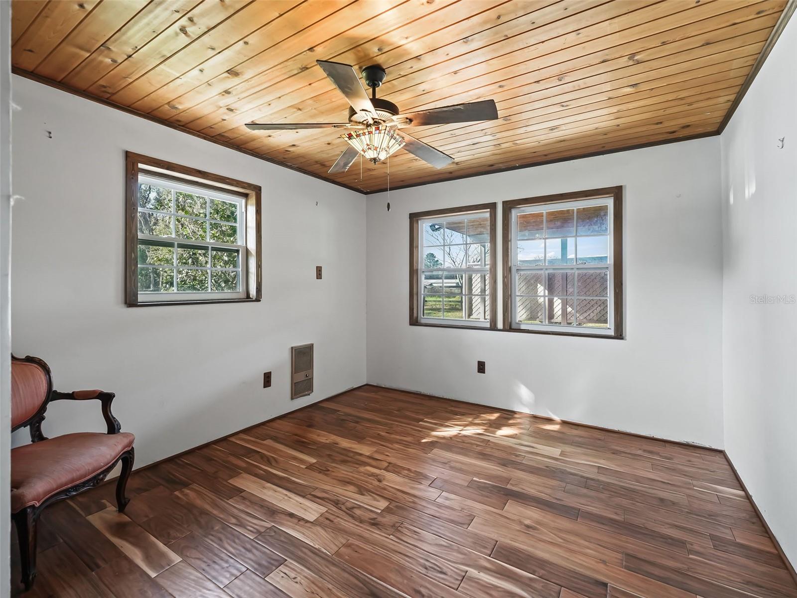 Image 23 of 43 For 9420 125th Avenue