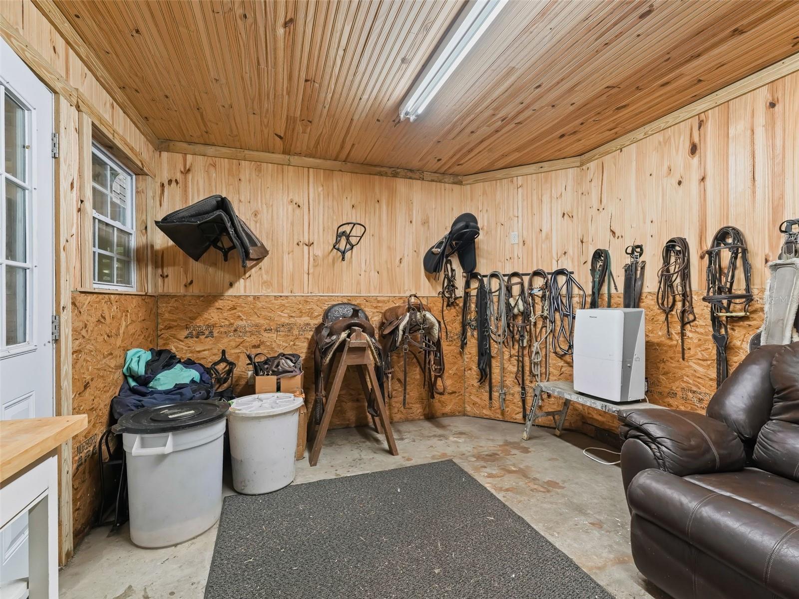 Image 37 of 43 For 9420 125th Avenue