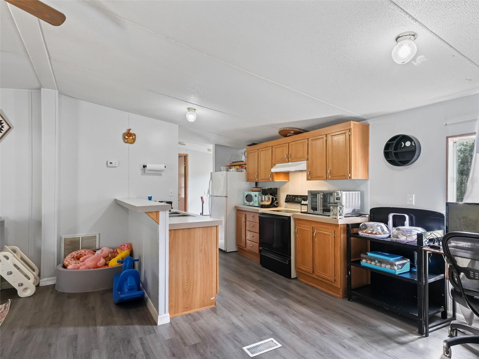 Image 39 of 43 For 9420 125th Avenue