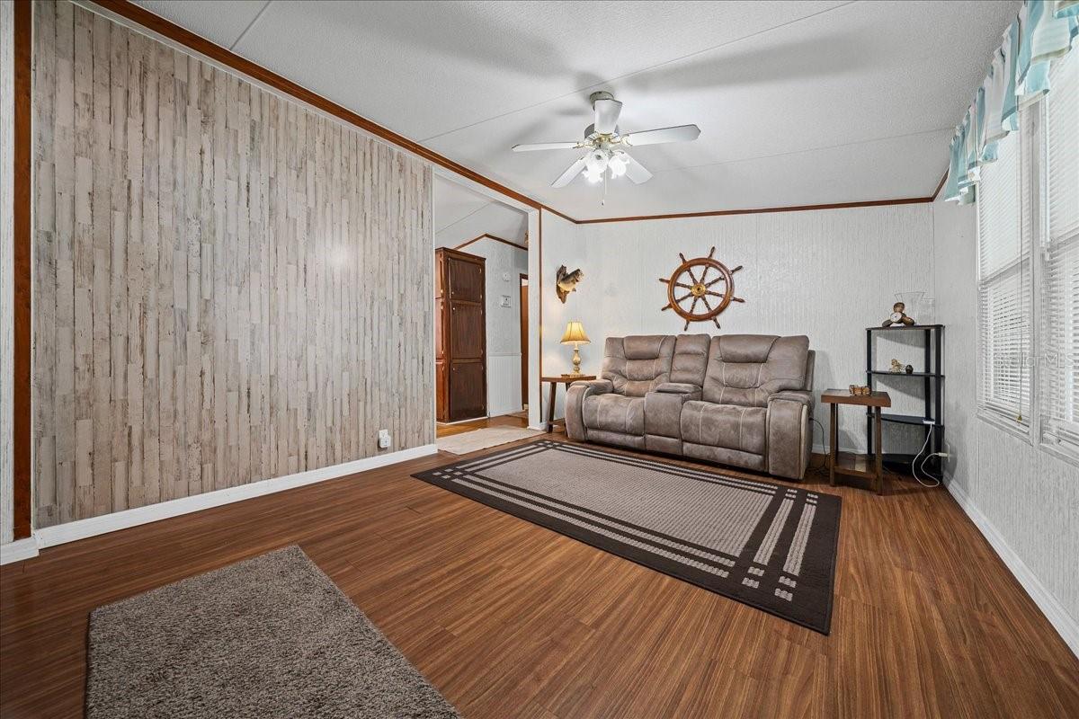 Image 18 of 38 For 10063 126th Lane