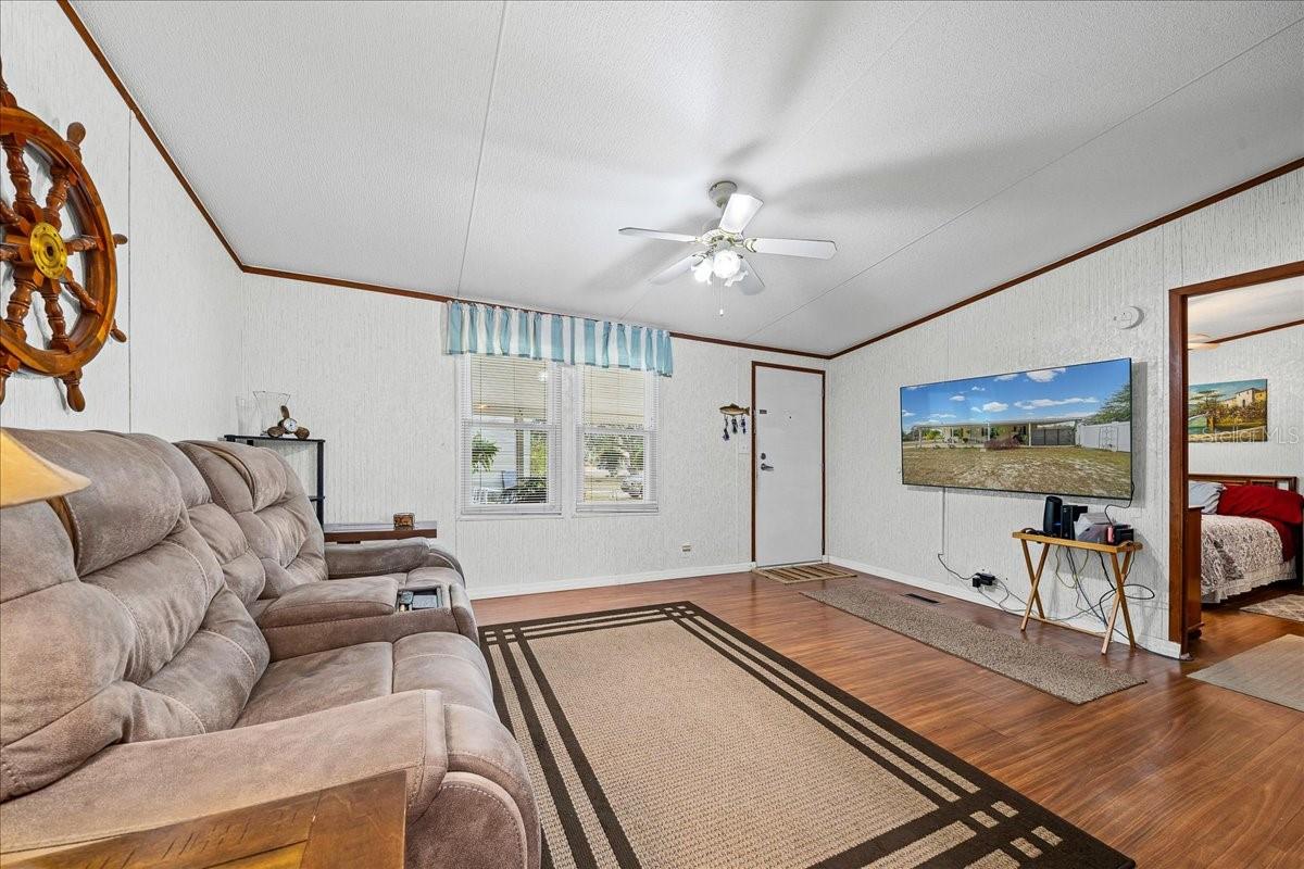 Image 19 of 38 For 10063 126th Lane