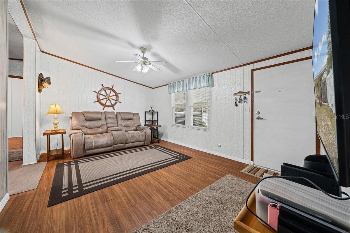 Image 20 of 38 For 10063 126th Lane