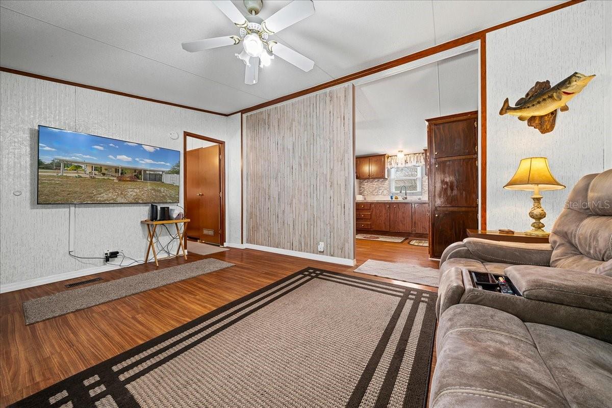 Image 21 of 38 For 10063 126th Lane