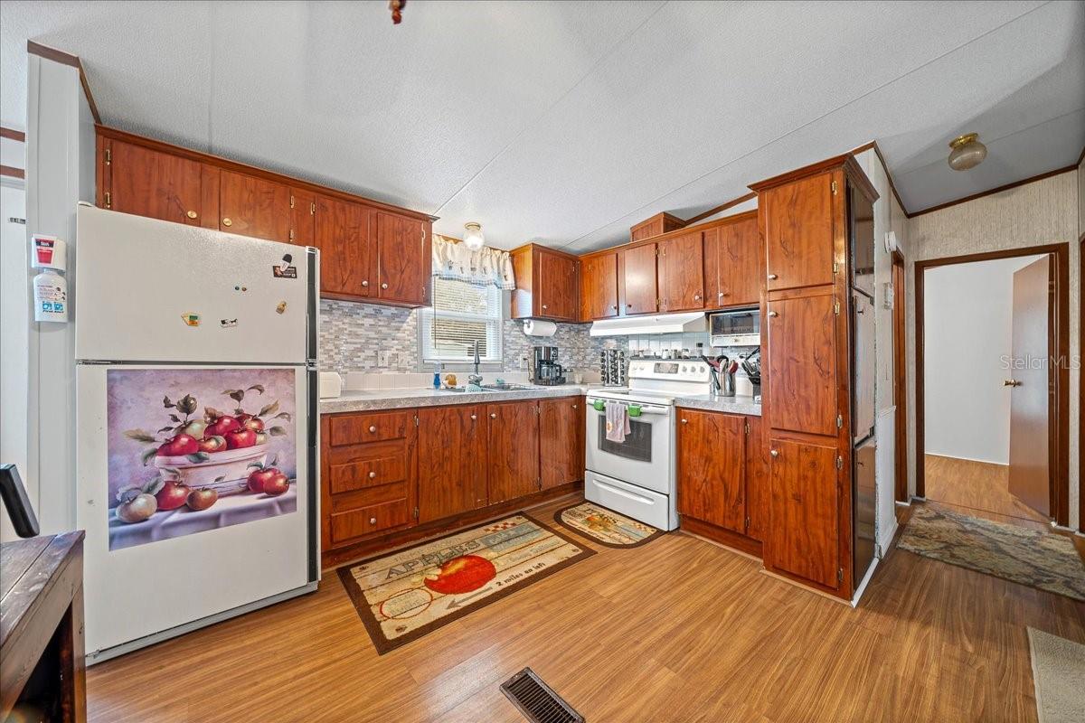 Image 24 of 38 For 10063 126th Lane