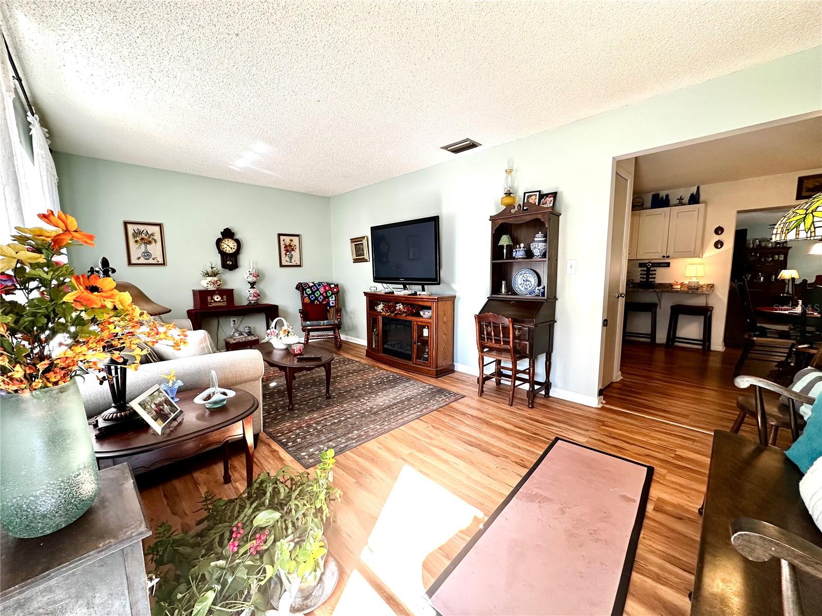 Image 7 of 23 For 9461 Tall Pines Court