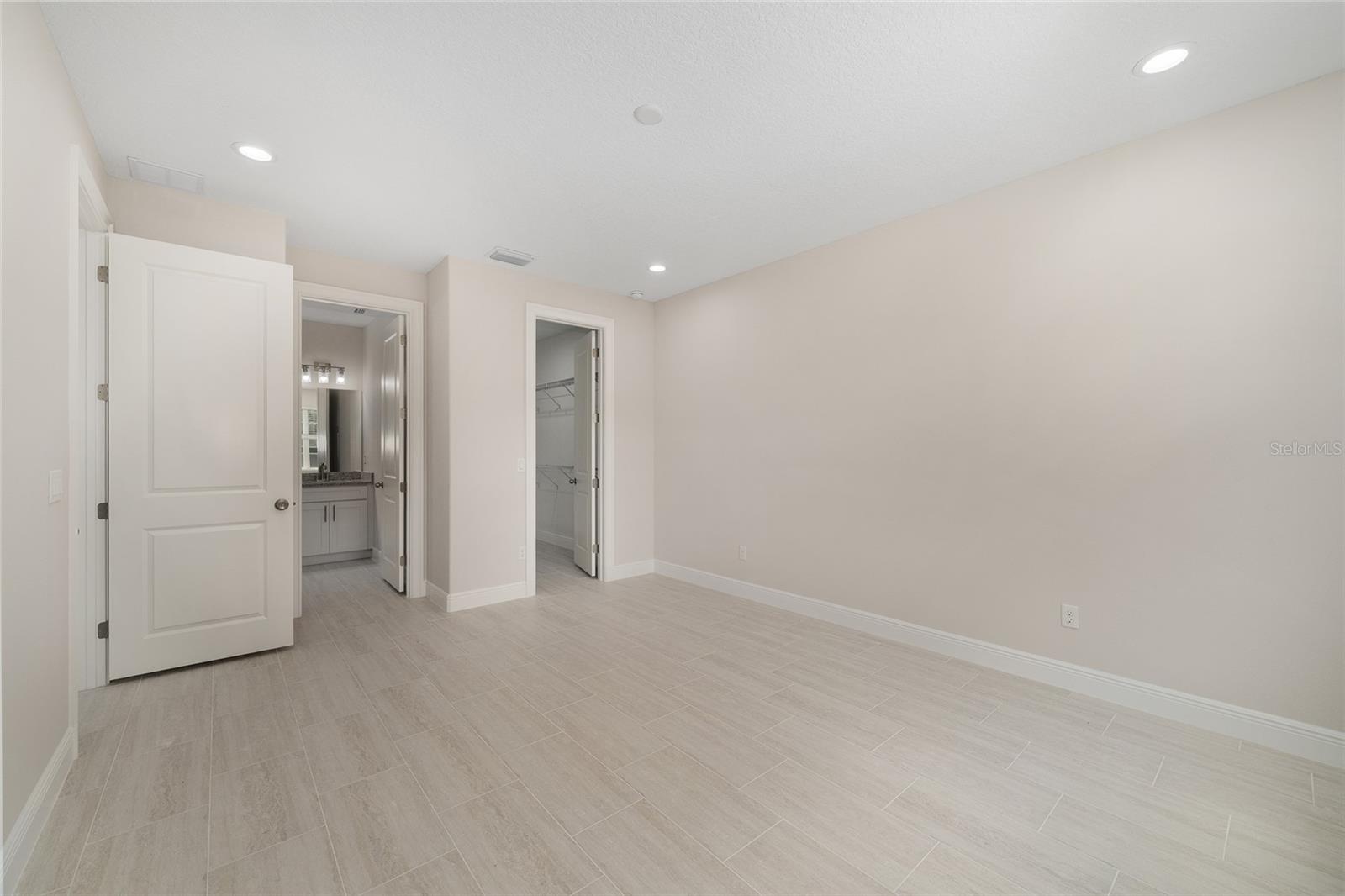 Image 15 of 32 For 3919 135th Lane