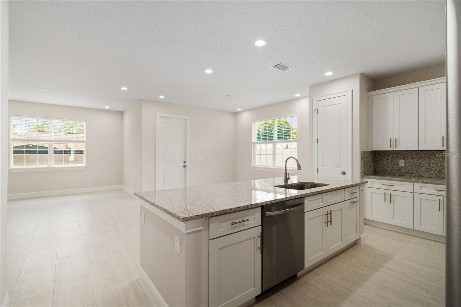 Image 4 of 32 For 3919 135th Lane