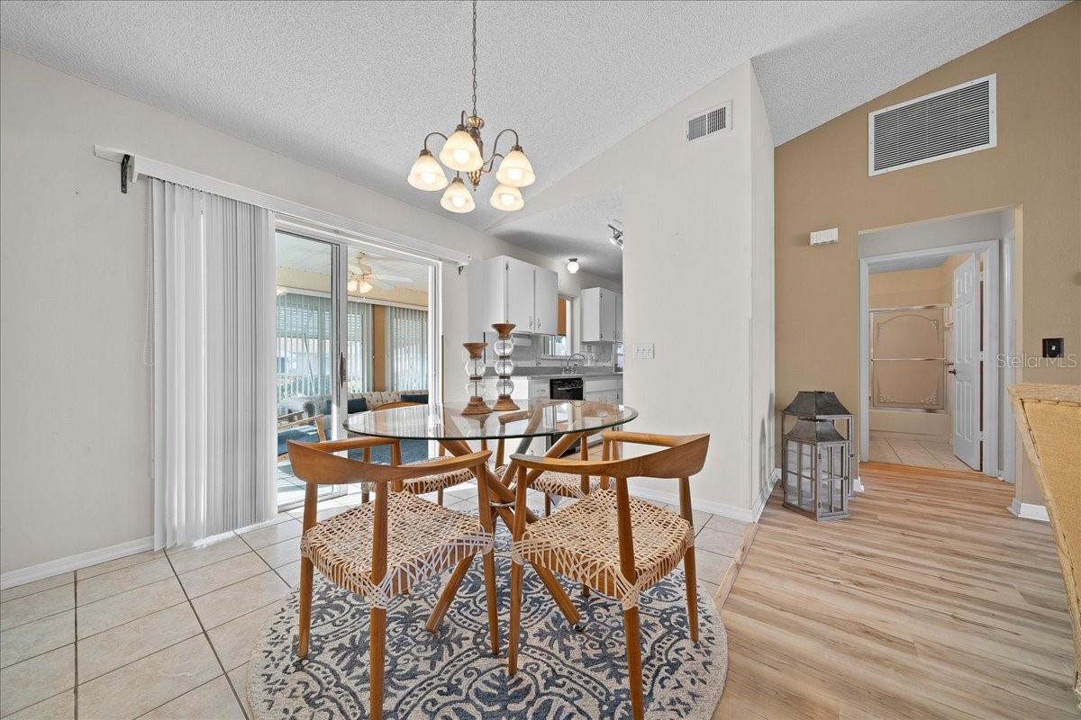 Image 11 of 58 For 8594 61st Court