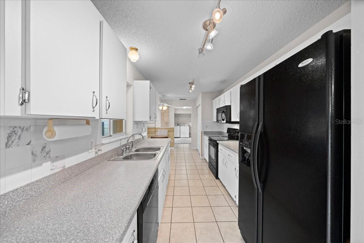 Image 15 of 58 For 8594 61st Court