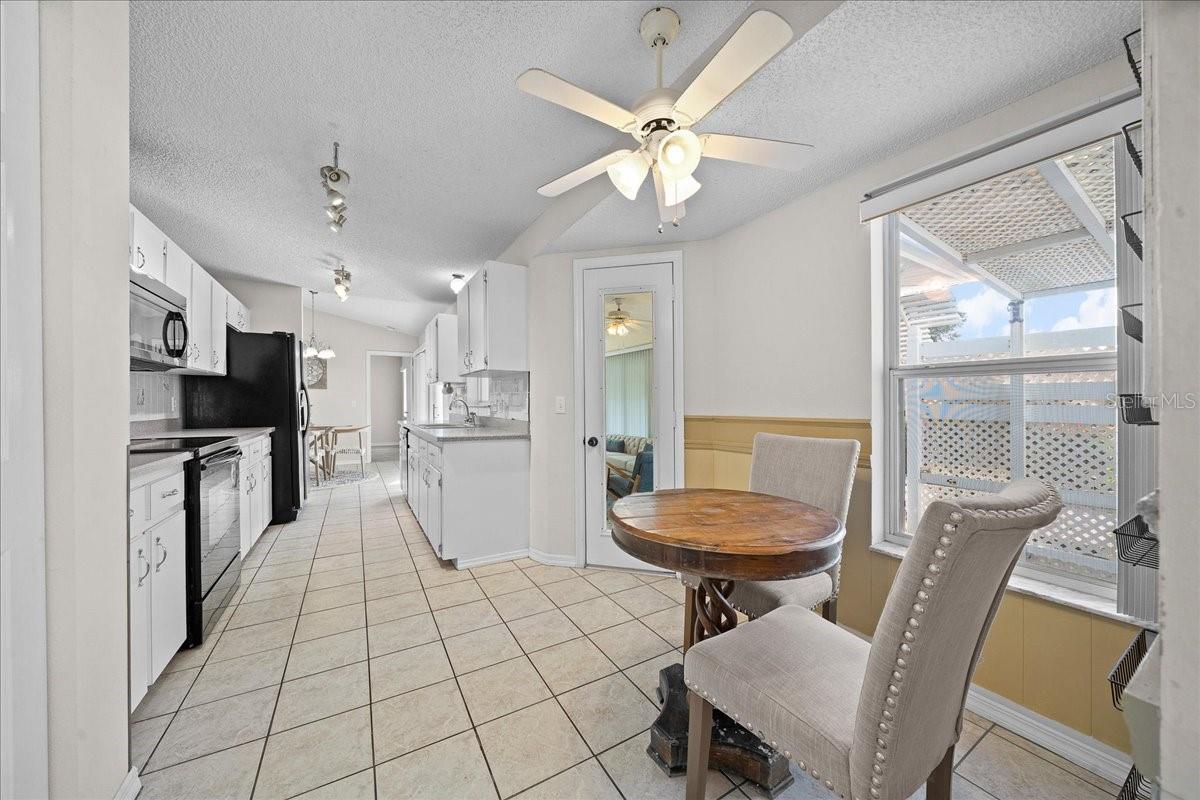 Image 17 of 58 For 8594 61st Court